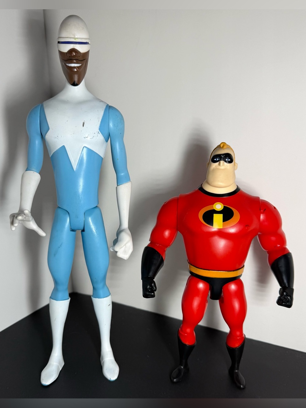 Disney Pixar The Incredibles Vintage Action Figures Lot Mr. Incredible & Frozone